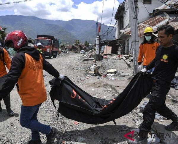Bilakah Kami Berhenti Mengucap Selamat Jalan_alineaku