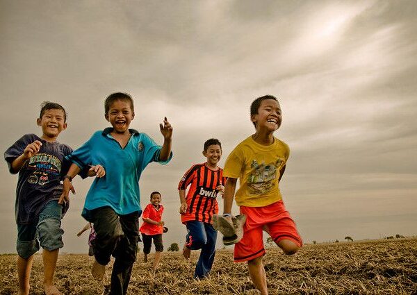 Cerita masa kecil anak no 10_alineaku