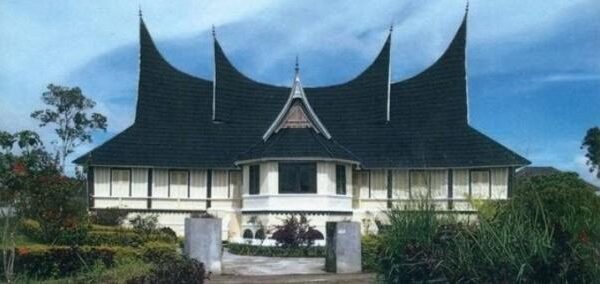 Mendung di Benteng Otanaha Bab 28_alineaku