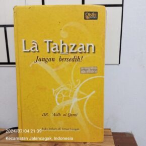 Zenno dan buku Laa Tahzan_alineaku