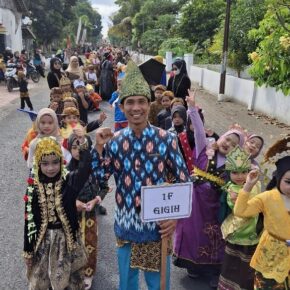 KARNAVAL BUDAYA PERINGATAN HUT RI KE-79 TAHUN 2024 MIN 9 BLITAR_alineaku