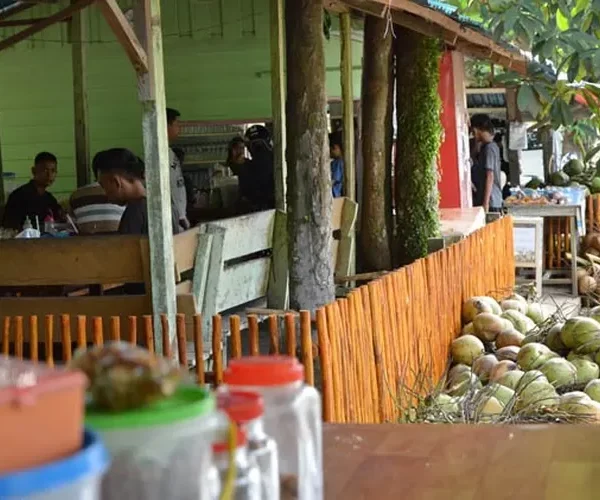 Obrolan di warung kelapa_alineaku