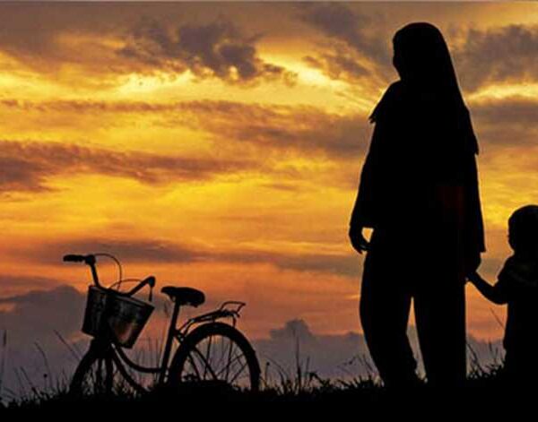 Perjuangan Sang Ibu, Kebahagian Sari_alineaku