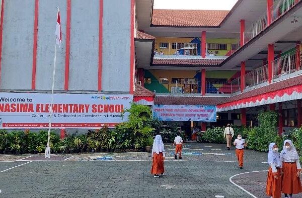 Di Suatu Sudut Sekolahku_alineaku