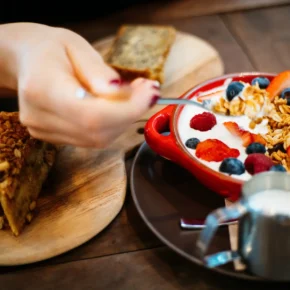Sarapan, Cinta dan Bumi yang lelah_alineaku
