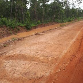 Bab 1 Kedatangan di Tanah Hujan_alineaku
