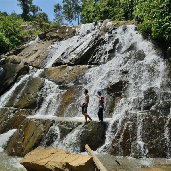 LESTARI ALAM KU CURUG BAGENDUNG_alineaku