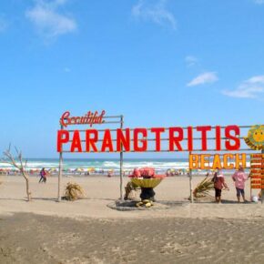 Parangtritis_alineaku